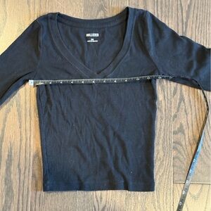 Hollister Classic Black V-Neck Tee